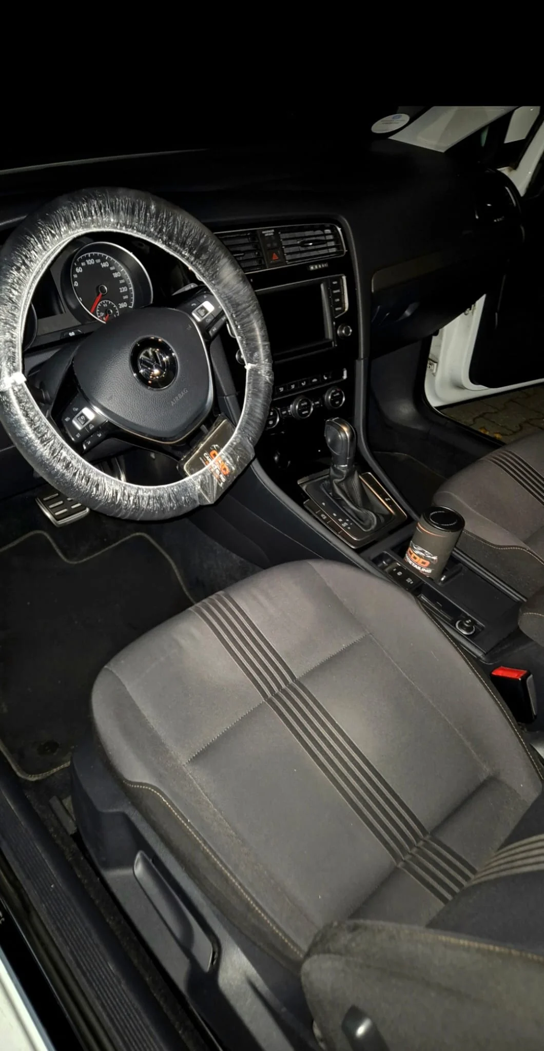 Detailansicht des gereinigten VW-Innenraums